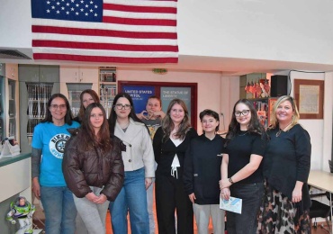 A VIII-a ediție a recitalului de poezie în limba engleză ’TeenPoetry” la Biblioteca judeţeană