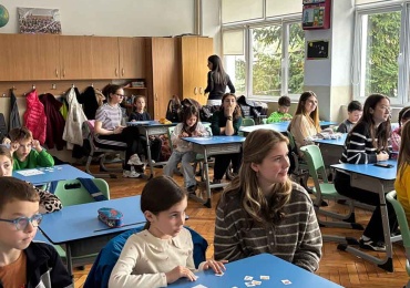 Proiectul interșcolar „Die Bienen”: elevi împreună pentru protecția albinelor