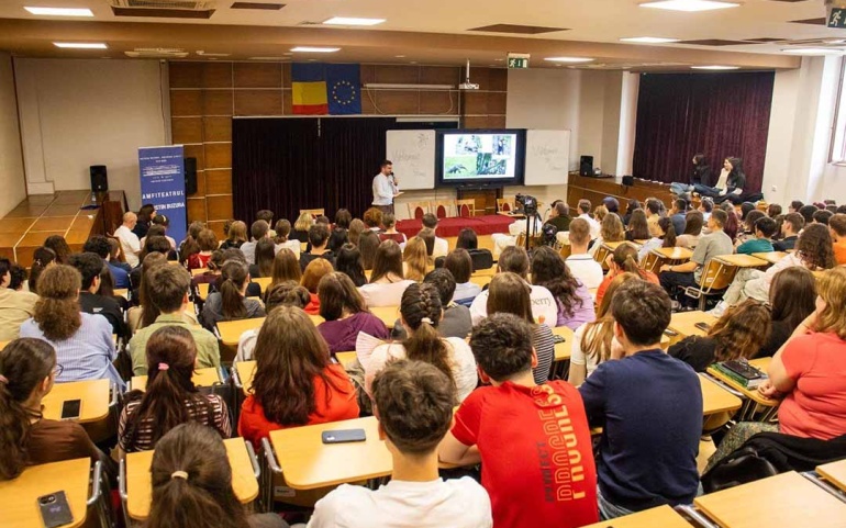 Conferința „Devenirea umană în relație cu natura”